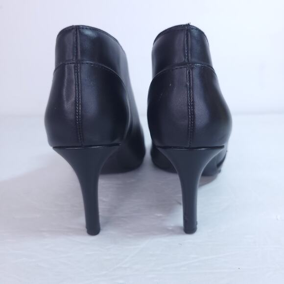 Adrienne Vittadini Black Leather Tikki Ankle Booties Heels Size 7 - Picture 6 of 11